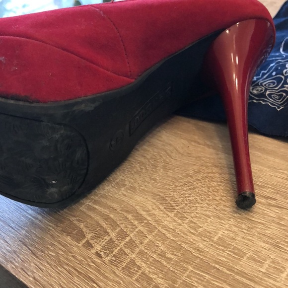 Bright red BAMBOO platform stilettos 👠 - Picture 2 of 4